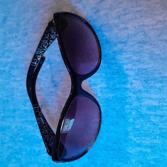 Sunglasses - Picture 2 of 6